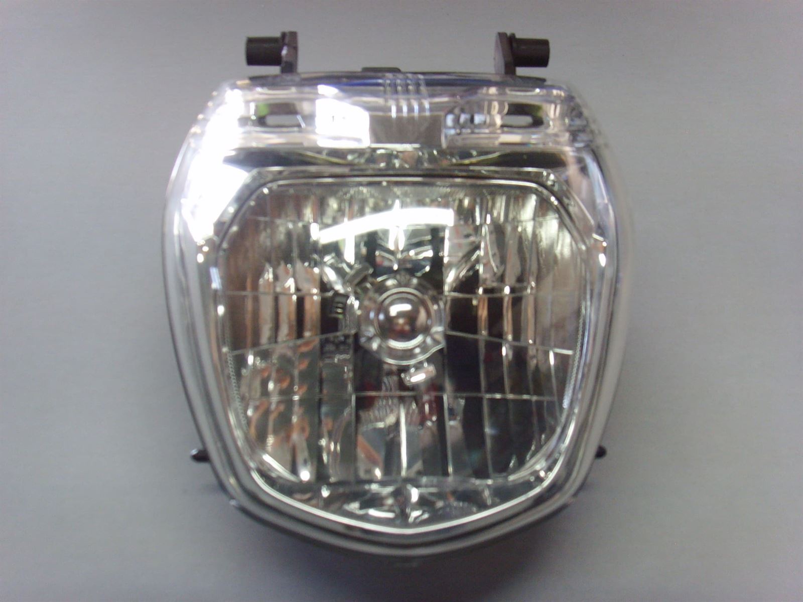 Optica faro Suzuki GSR 600 - Imagen 1