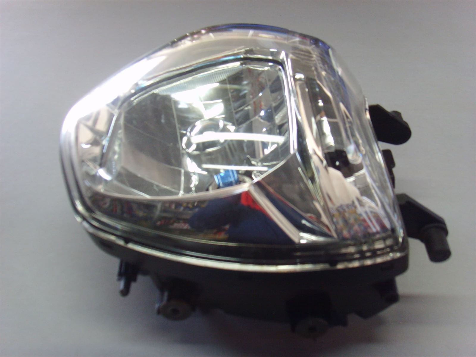 Optica faro Suzuki GSR 600 - Imagen 2